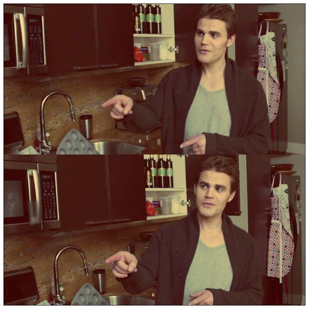 •► Asta e o scuza cu gravidenia. [ma pufneste un ras si imi duc mana la gura] - S01xE01 Noi de aici nu plecăm - nu plecăm acasă