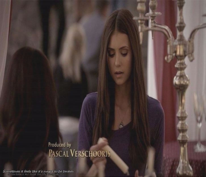 ╰✿μλbuoϝᴉc❥.;  Mă scoți din sărite, ești tare greu de cap uneori. Chiar mama ta a adus vorba - S01xE01 Noi de aici nu plecăm - nu plecăm acasă