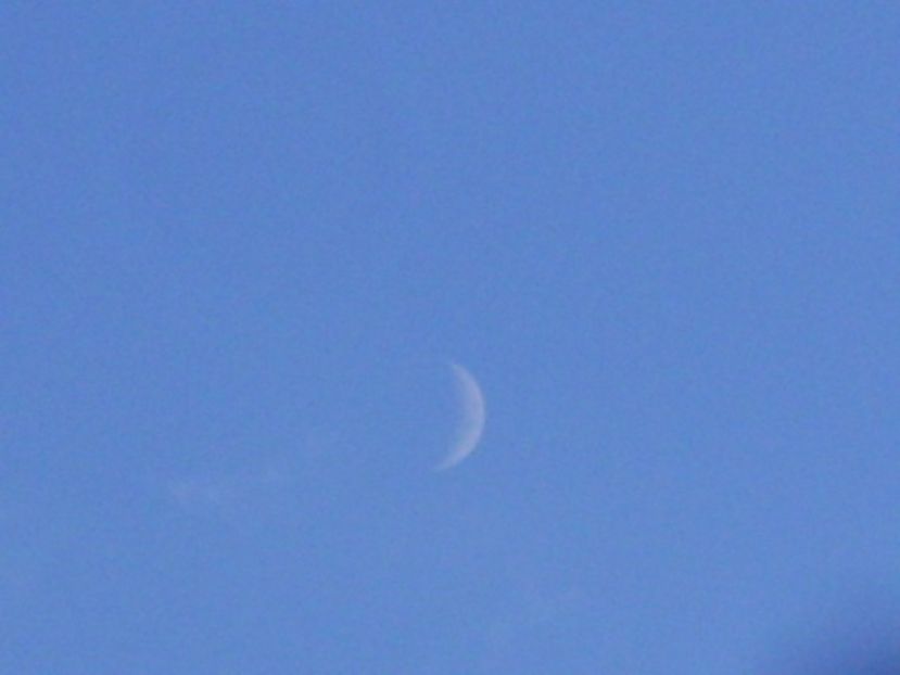 Luna in crestere in Taur - Luna - Soarele si norii - 1