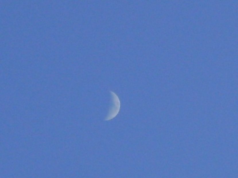 Luna in crestere in Rac - Luna - Soarele si norii - 1