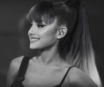 superthumb - 01aa Ariana - 01