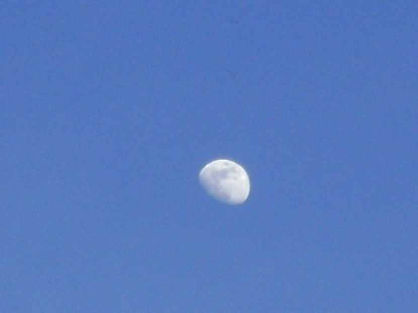 Luna in crestere in Fecioara - Luna - Soarele si norii - 1