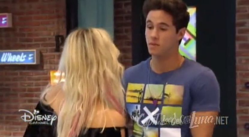 bandicam 2018-04-28 11-35-26-564 - 01 soy luna cap simbar