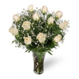 Buchet-Puritate-poza-t-T-n-trandafiri-albi-s