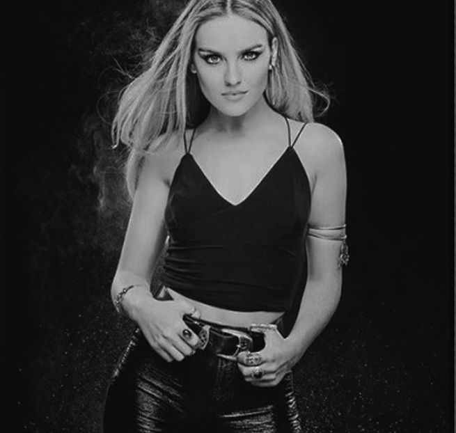 bandicam 2018-05-03 11-08-05-760 - 01aa Little Mix - 01