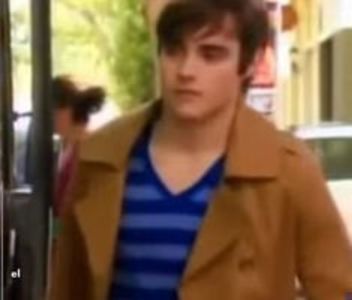 107053970_VCEZEDM3 - leon - alitv - pmdm