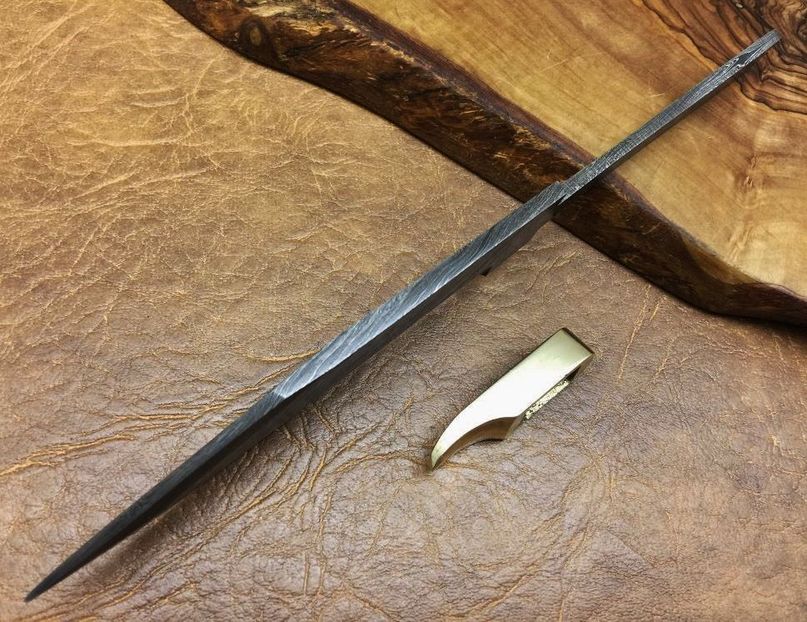 Lama de Damasc_MODEL 2 - LAME DE CUTIT CALITATIVE PT MANOPERA PROPRIE