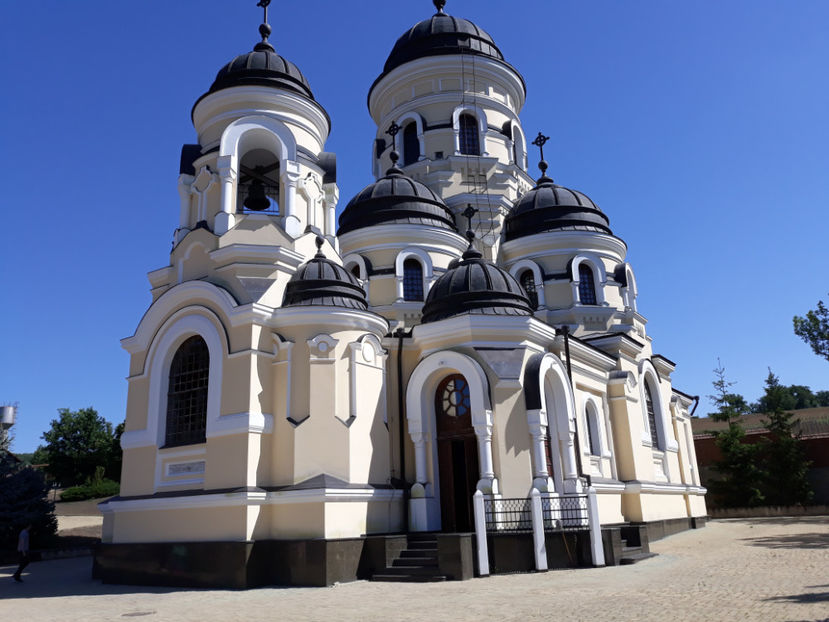 20180512_manastirea capriana 3 - in Republica Moldova