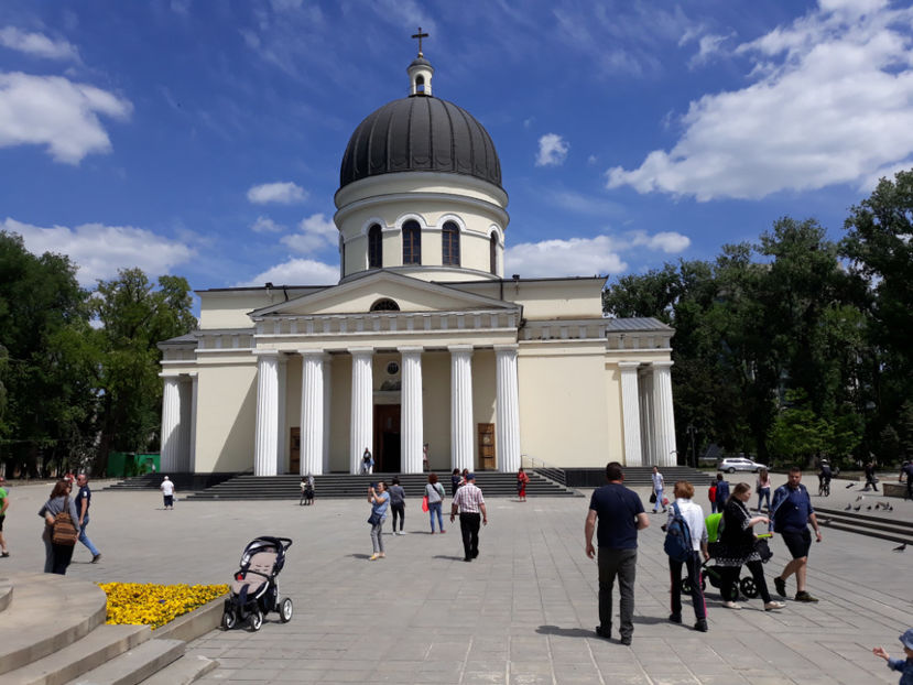 20180512_chisinau catedrala - in Republica Moldova
