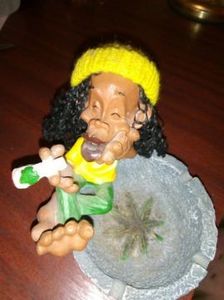 temp1 - Scrumieră Rara cu Renumitul Bob Marley Jamaica