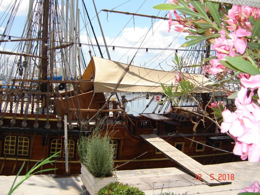  - 2018 mai Atena camera