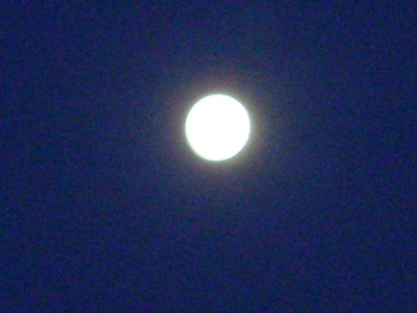 Luna in crestere in Scorpion - Luna - Soarele si norii - 1