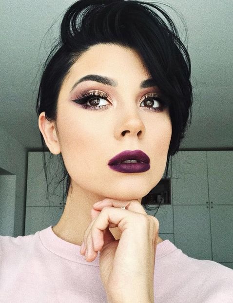 Cronica Carcotasilor - Cronica Carcotasilor Part 1