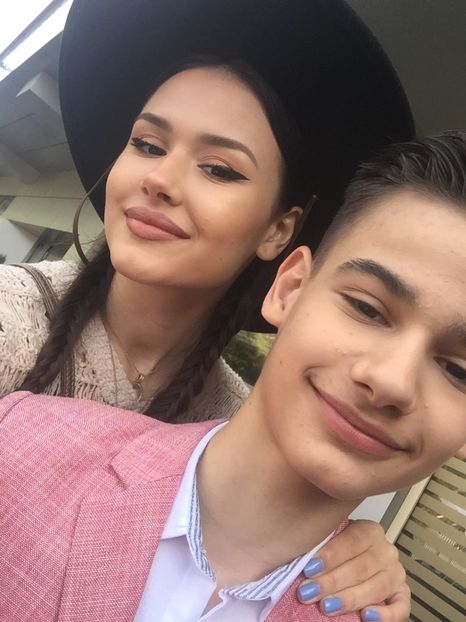 334F7573-DC4D-4524-9D4E-CBAF75FCF7E4 - copiii mei