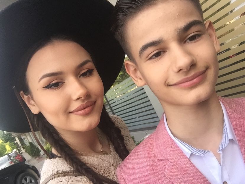 0B419CB4-E2C9-4146-8197-DF4D2D31A307 - copiii mei