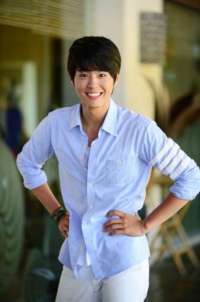  - PARK BO GUM - GUMMY