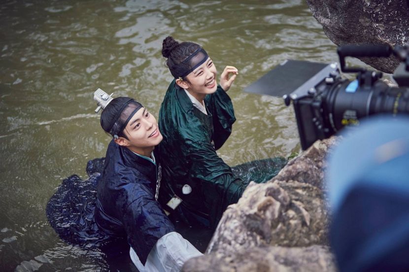  - PARK BO GUM - GUMMY