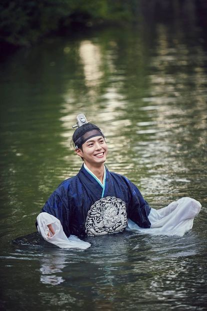  - PARK BO GUM - GUMMY