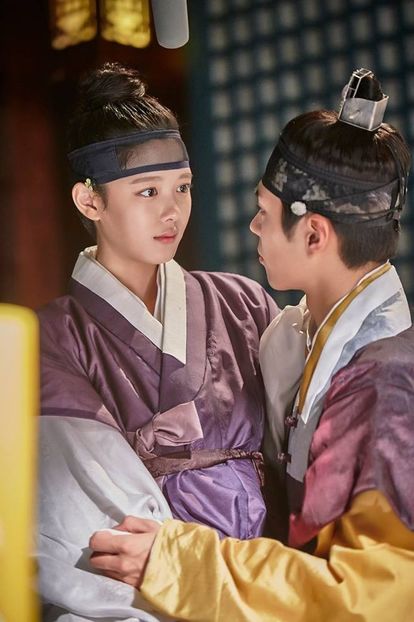  - PARK BO GUM - GUMMY