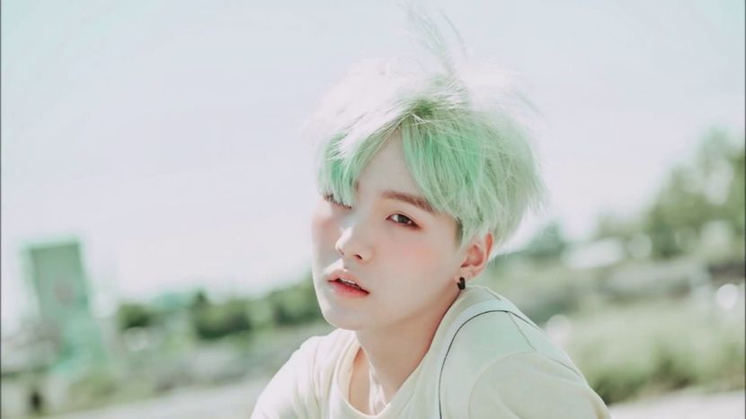 ✓ - - 6 - Hello BTS !