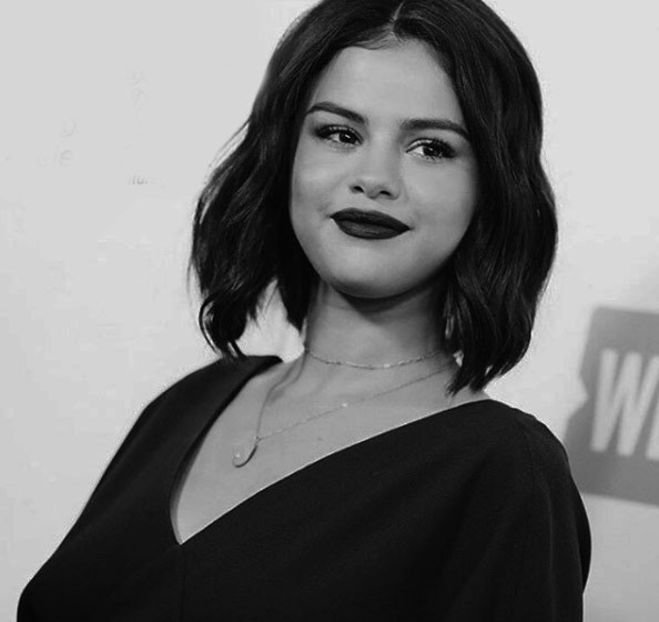  - 01aa Selena - 01