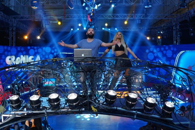 Cronica Carcotasilor - Cronica Carcotasilor Part 1