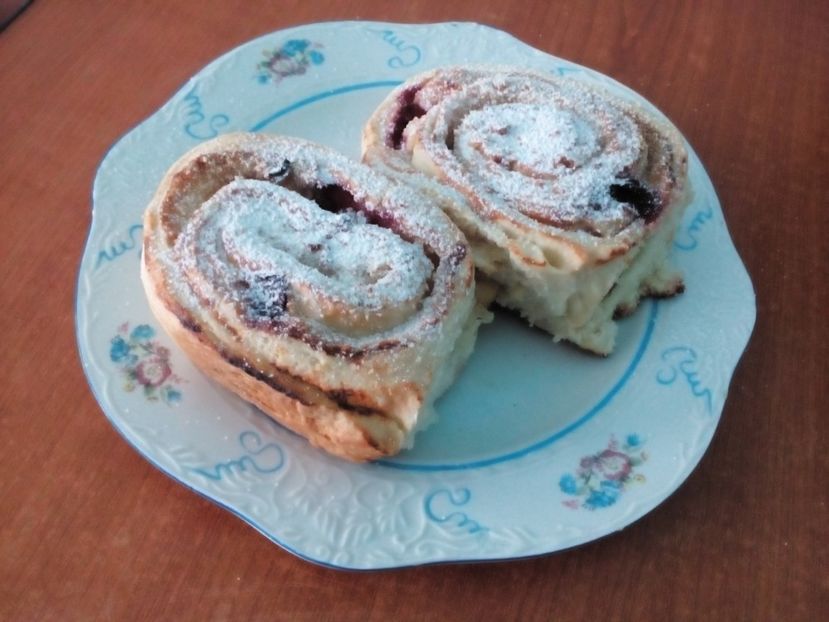 Melci cu cremă de brânză și vișine - 2 - Culinar 3