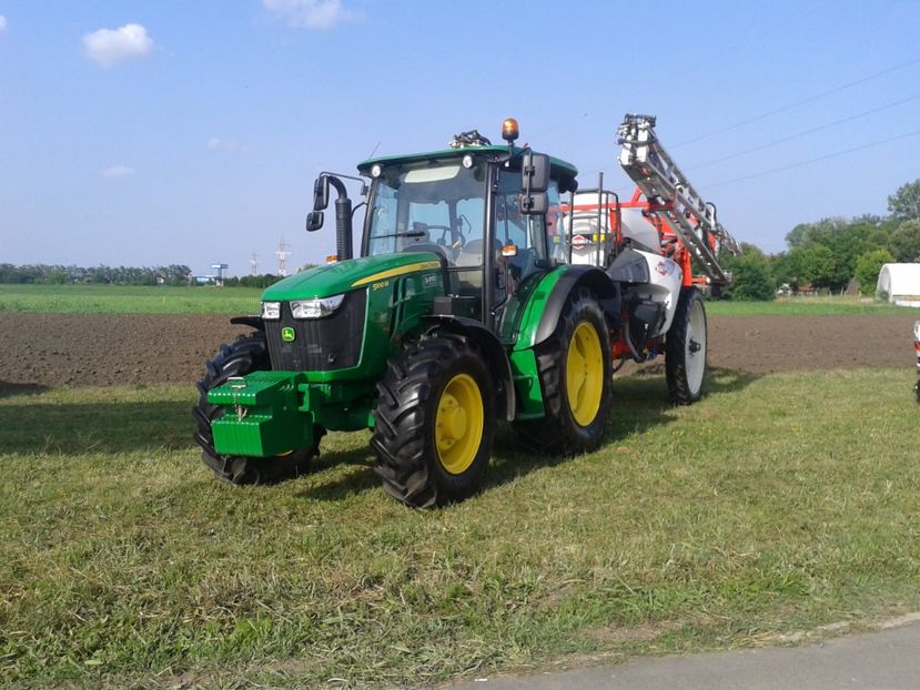 Fotografie0008 - 27---expozitie banat-agralim 2018