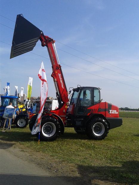 Fotografie0011 - 27---expozitie banat-agralim 2018