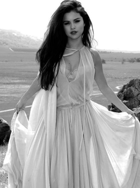  - 01aa Selena - 01