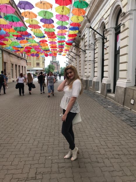 B461D38C-C619-44D3-A1A4-3A6296E7ABA5 - meee