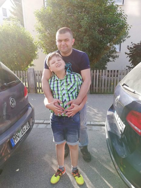 received_1250612938408713 - 2018