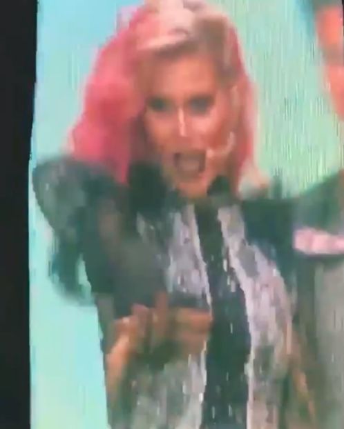 bandicam 2018-06-23 18-10-54-979 - 02 Mi