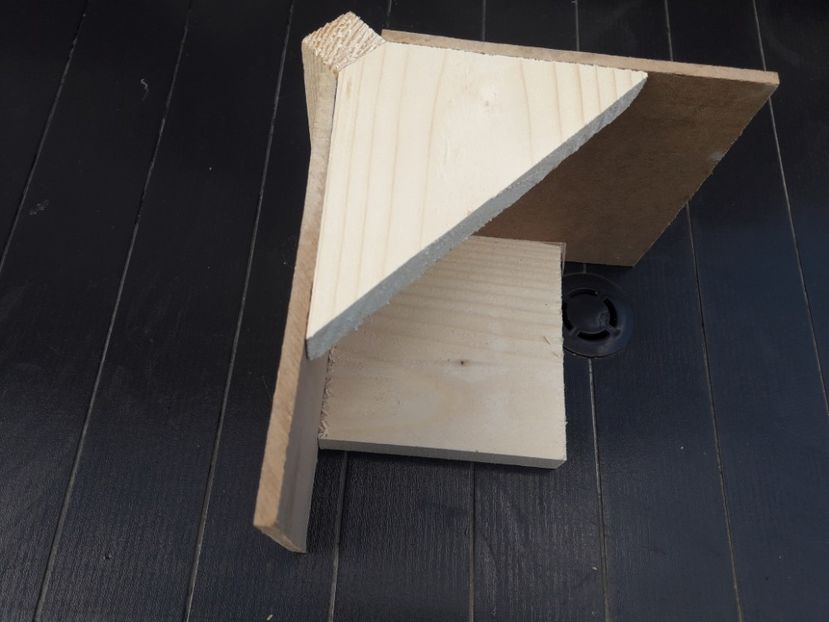  - ODIHNITORii 4 ron buc