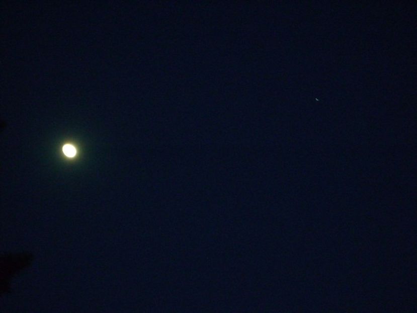 Conjunctie Luna - Jupiter in Scorpion - Luna - Soarele si norii - 1