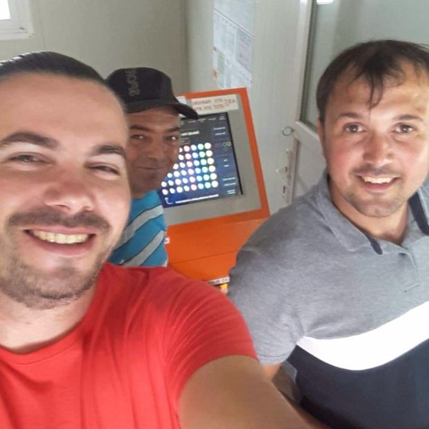  - 1--- AGH Contact 0766614616