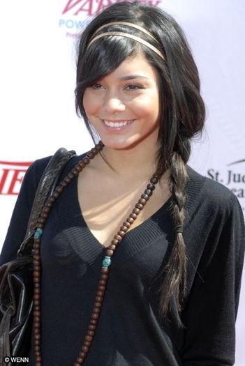 Vanessa Hudgens (81)