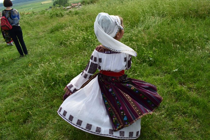  - HAI LA HORA HAI LA JOC!