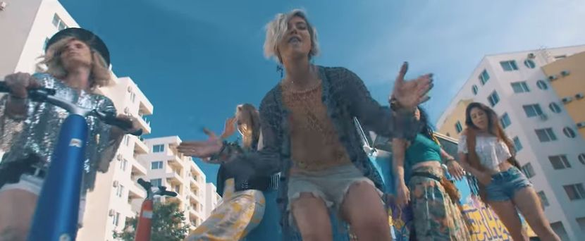 bandicam 2018-06-29 14-20-01-429 - 21a Toate fetele - 2