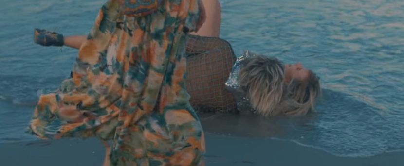 bandicam 2018-06-29 14-20-22-195 - 21a Toate fetele - 2