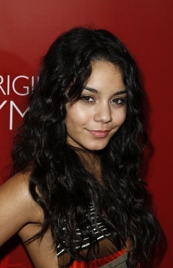 Vanessa Hudgens (111) - x - Vanessa Hudgens