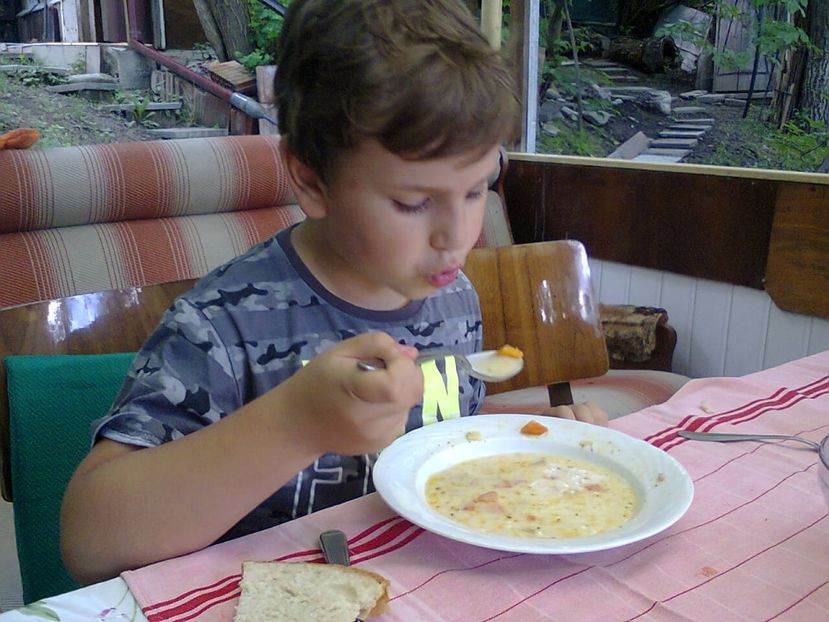 Fotografie4029 - 2018 VARA LA GRĂDINA