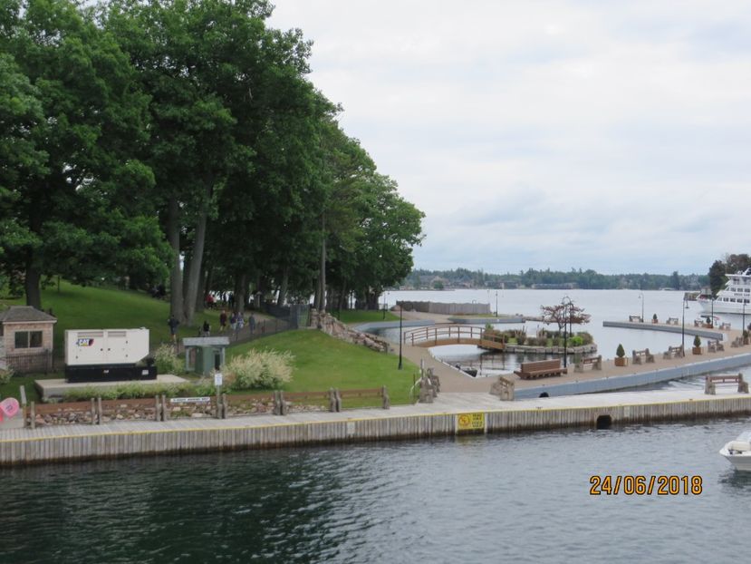  - Canada1_Toronto_ Niagara_ 1000 Islands _Montreal