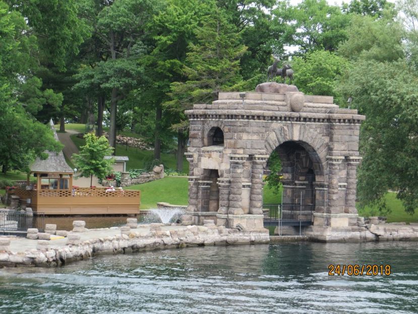  - Canada1_Toronto_ Niagara_ 1000 Islands _Montreal