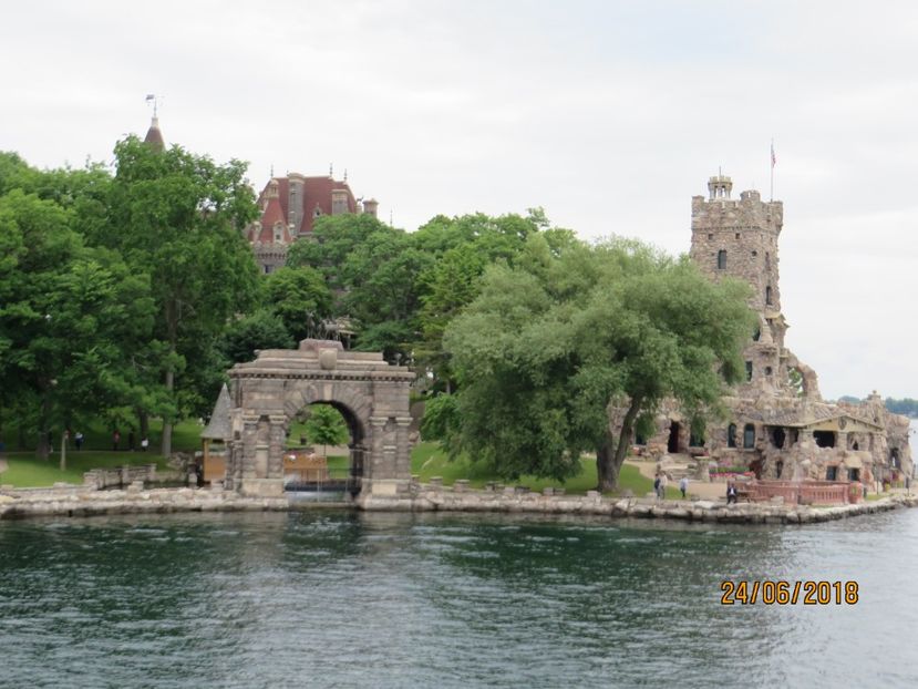  - Canada1_Toronto_ Niagara_ 1000 Islands _Montreal