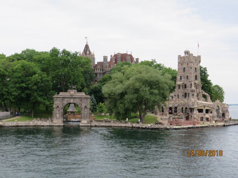  - Canada1_Toronto_ Niagara_ 1000 Islands _Montreal