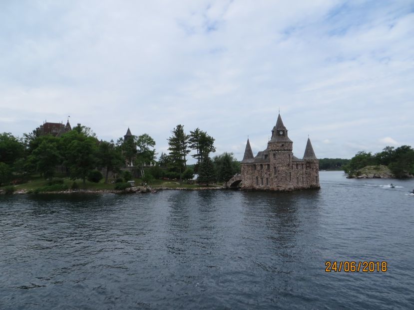 - Canada1_Toronto_ Niagara_ 1000 Islands _Montreal