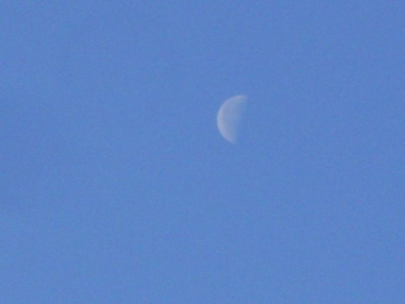 Ultimul patrar, Luna in Berbec - Luna - Soarele si norii - 1