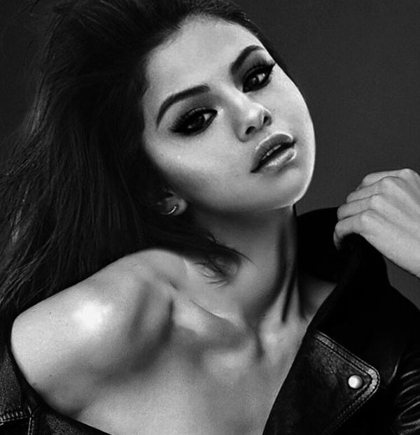  - 01aa Selena - 01