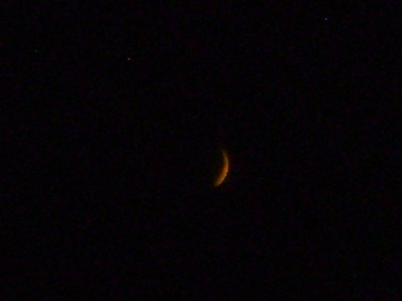 Luna noua in Leu - Luna - Soarele si norii - 1